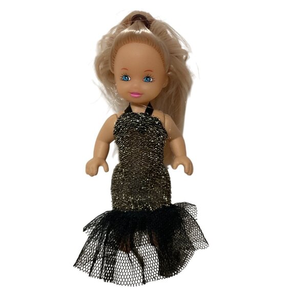 Lovely Patsy Fashion Doll With Sparkly Gown Dress & Long Blonde Hair - Picture 1 of 4